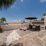 Дом отдыха Terrace By An Island Канису