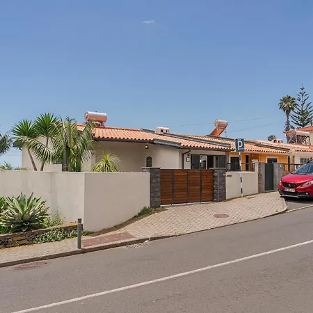 Terrace By An Island Caniço